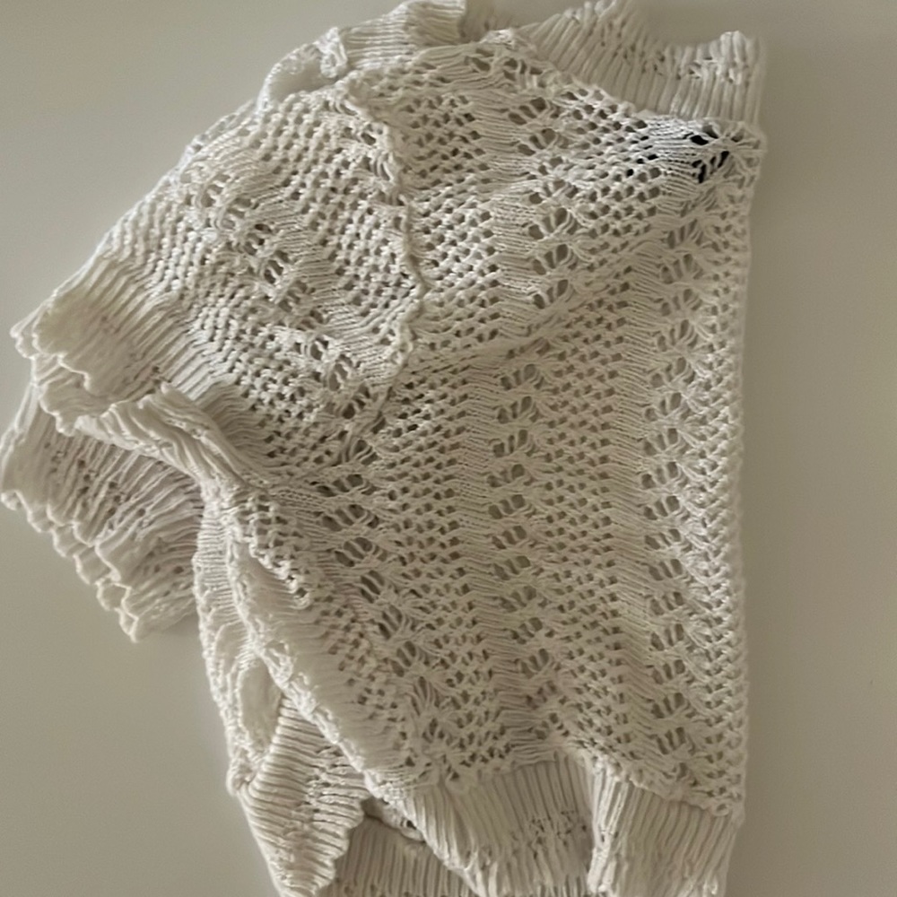 small sweater - Picture 3 of 3